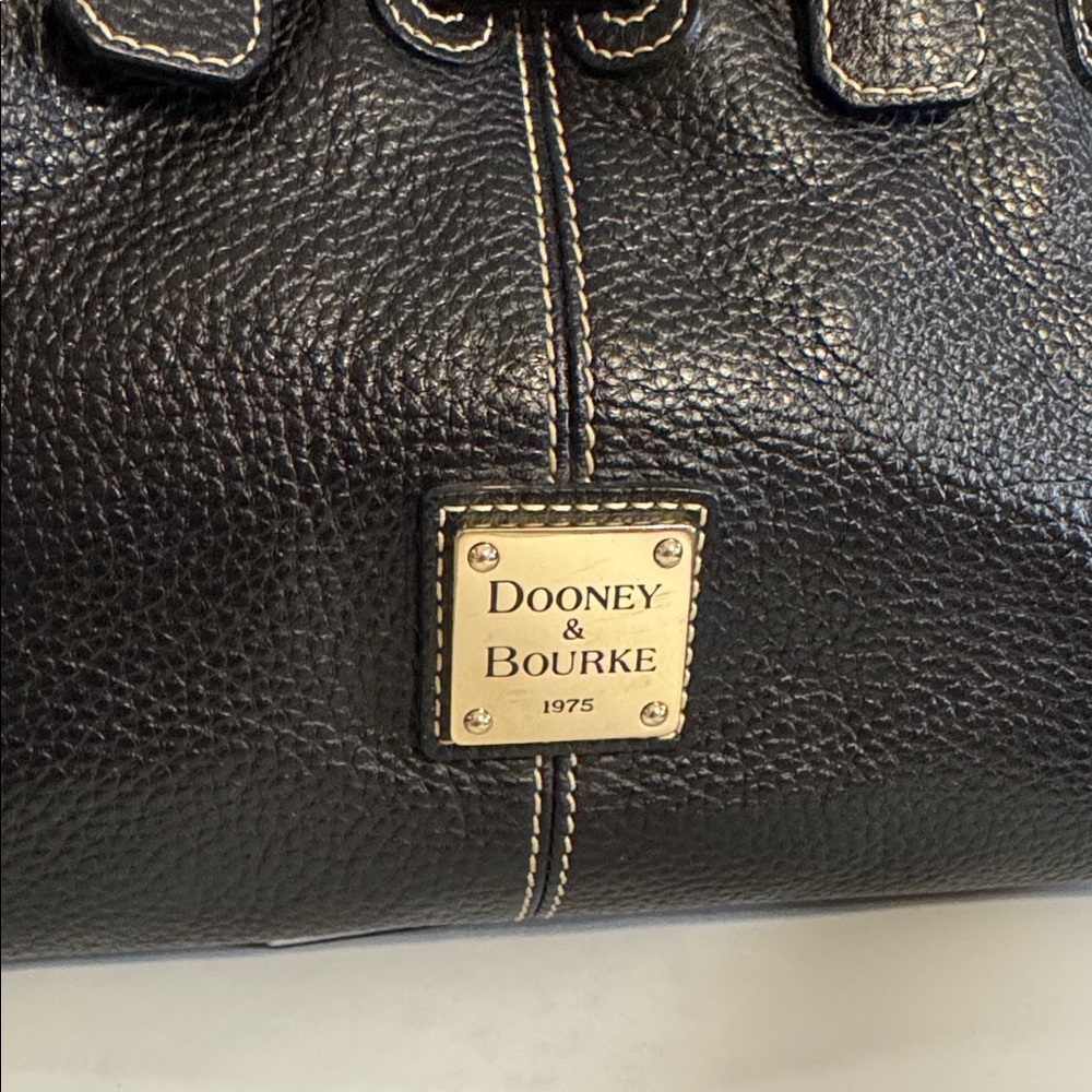Dooney & Bourke Small Chiara Black Pebble Grain Leather Shoulder Bag - Picture 2 of 9